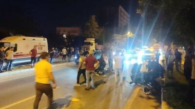 Adıyaman'da iki motosikletin çarpışması sonucu meydana gelen kazada üç kişi