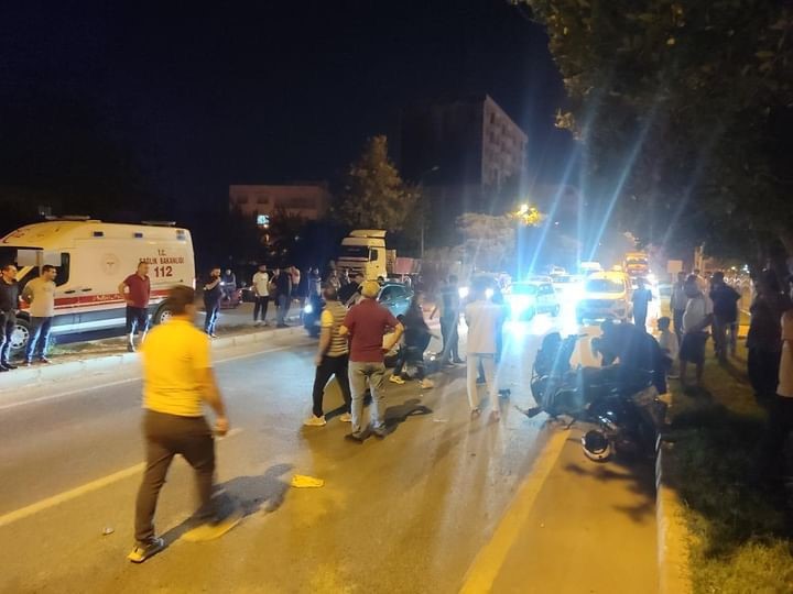 Adıyaman'da iki motosikletin çarpışması