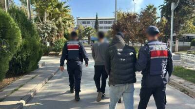 Adıyaman’da çeşitli suçlardan 5 yıl kesinleşmiş hapis cezası bulunan iki