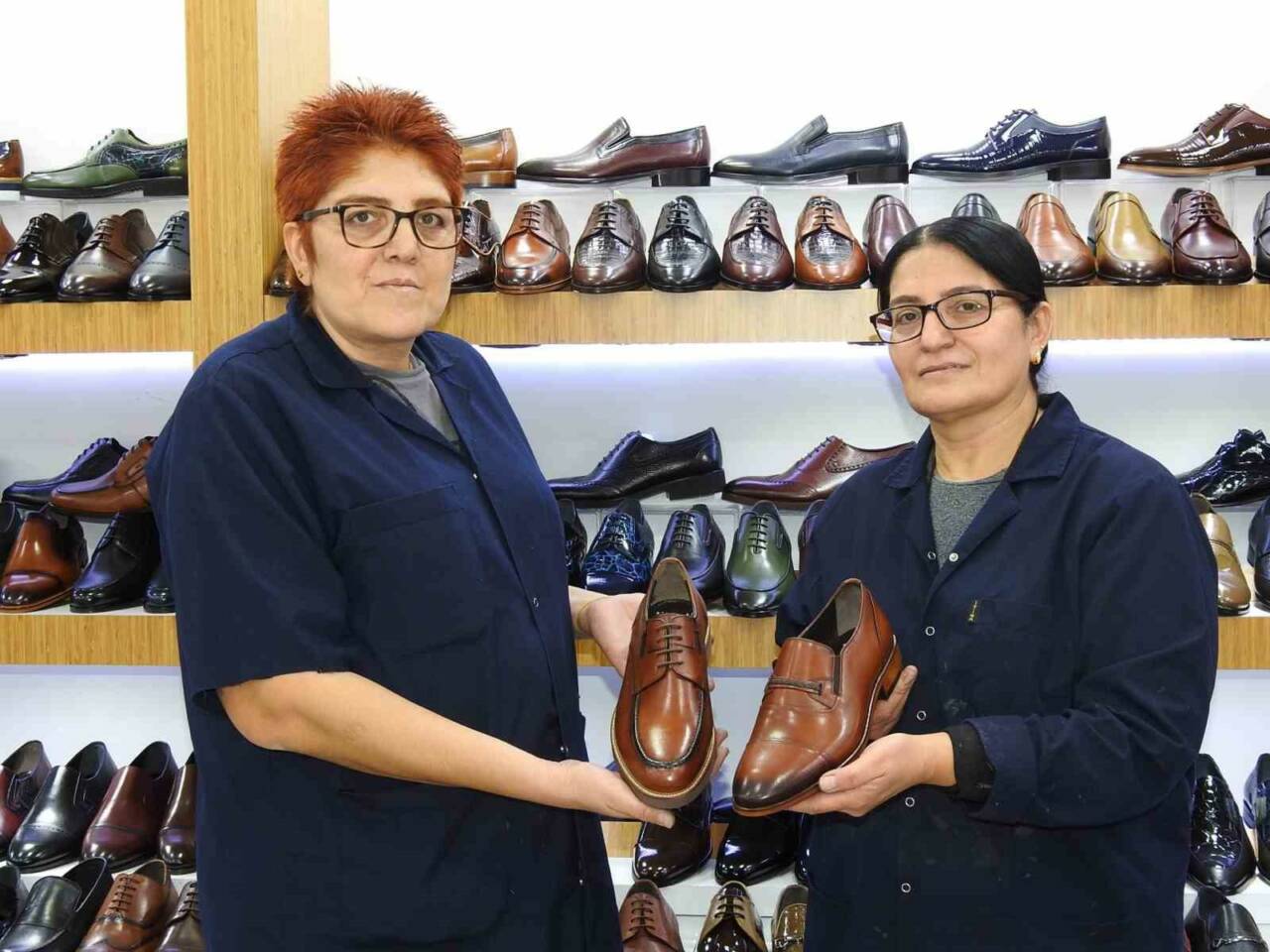 Gaziantep’te, yıllarca babalarının yanında çalışan Nilgün Güney (53) ve Yeliz