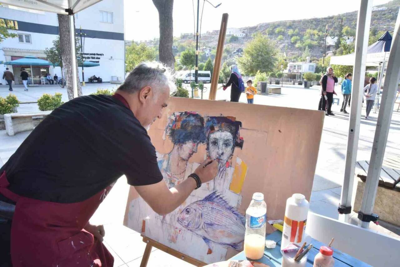 Selmani Baki Kocaispir ve Ünal Kuş’un eserlerinden oluşan "Sentez Art"