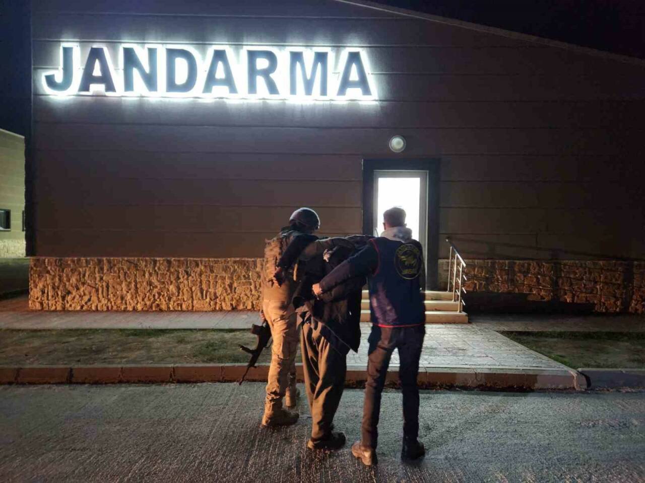 Siirt'te, "kasten adam öldürme" suçundan 25 yıl hapis cezası ile