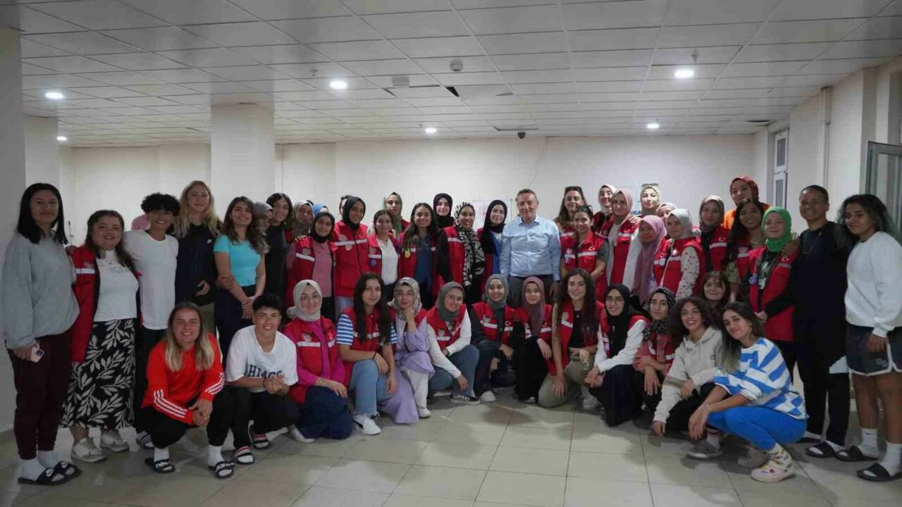 Şırnak’ta, Gençlik ve Spor Bakanlığı’nın düzenlediği 185’inci Dönem Damla Gönüllülük