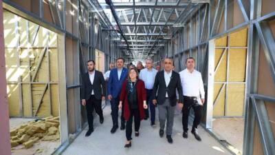 Gaziantep Büyükşehir Belediye Başkanı Fatma Şahin, Araban ilçesinde yapımı tamamlanan