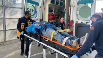 Adıyaman’da, bir minibüs ile motosikletin çarpışması sonucu bir kişi yaralandı.