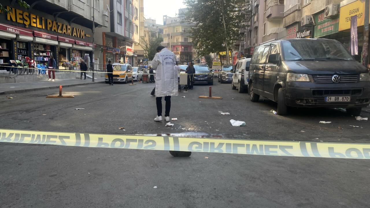 3 Kişiyi Bıçaklayan Saldırgan Polis Tarafından Etkisiz Hale Getirildi