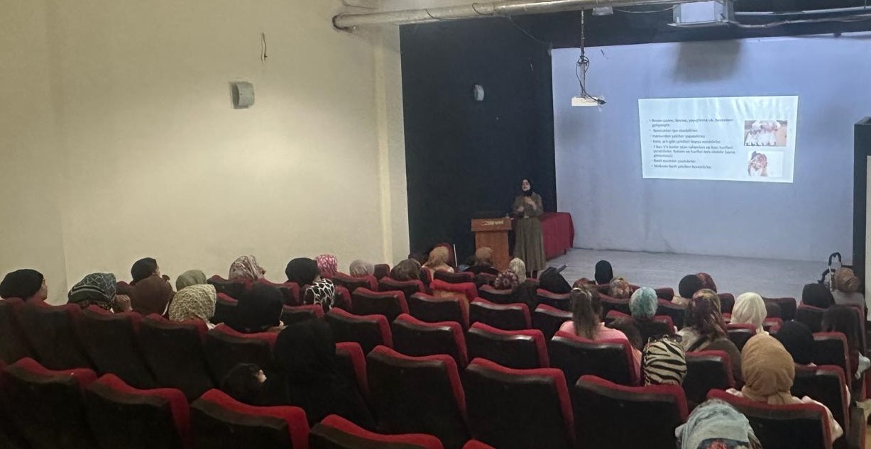 Diyarbakır’da Okul Öncesi Ebeveynlik Semineri Düzenlendi