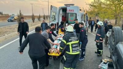 Adıyaman’ın Kahta ilçesinde, yola aniden çıkan bir köpeğe çarpmamak için