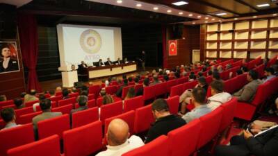 İnşaat Sektörü Çalıştayı’nda konuşan Belediye Başkanı Abdurrahman Tutdere, “Hepimizin ortak