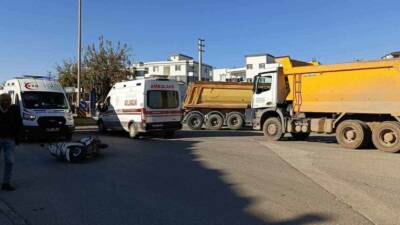 Adıyaman’ın Karapınar Mahallesi’nde motosiklet ve kamyonun çarpışması sonucu meydana gelen