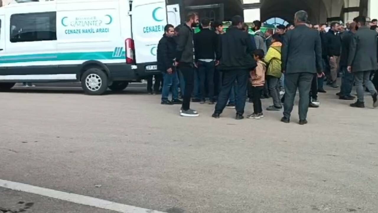 Amca çocukları arasında kız isteme meselesi yüzünden çıkan silahlı kavgada