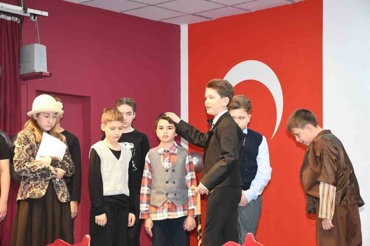 Gazi Mustafa Kemal Atatürk’ün vefatının 86.yılında Gaziantep Kolej Vakfı Özel