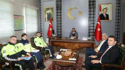 Adıyaman’ın Kahta ilçesinde, kış mevsiminde trafik güvenliğini artırmak amacıyla alınacak