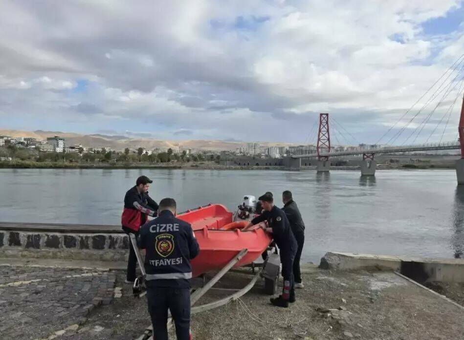 Kaybolan Genç İçin Dicle Nehri’nde Yoğun Arama Çalışması