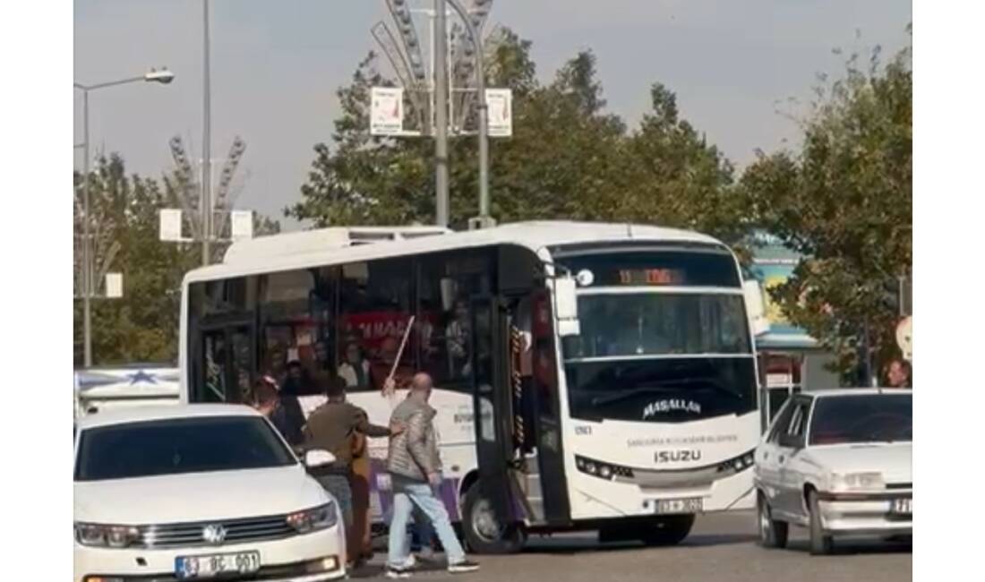 Bir grup, yolcu minibüsü