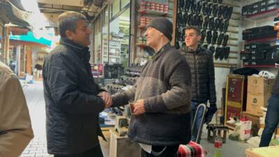 Belediye Başkanı Abdurrahman Tutdere, hafta sonunda kent esnafını ziyaret etti.
