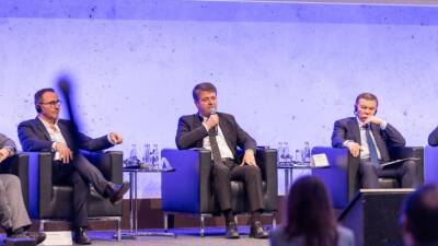 Adıyaman Belediye Başkanı Abdurrahman Tutdere, Almanya’nın Karlsruhe kentinde düzenlenen Avrupa