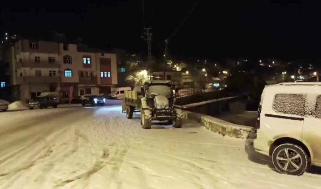 Adıyaman'da meteorolojinin uyarısının ardından mevsimin ilk karı yağdı. Yüksek rakımlı