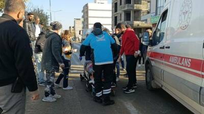 Adıyaman’da direksiyon hakimiyetini kaybeden motosiklet sürücüsü devrilerek yaralandı.