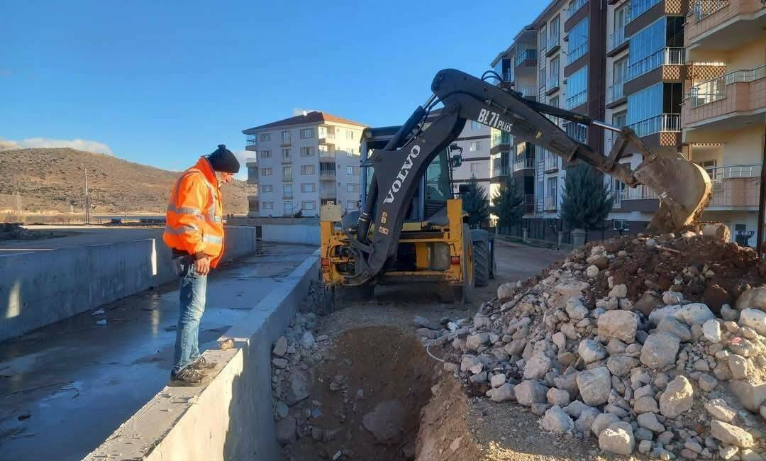 Gölbaşı Belediyesi, alt yapı çalışmalarını hızla sürdürerek ilçenin alt yapısını