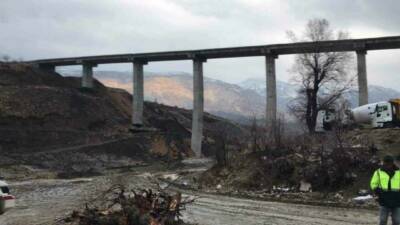 Adıyaman’ın Gölbaşı ilçesine bağlı Savran köyünde yapımı devam eden viyadük
