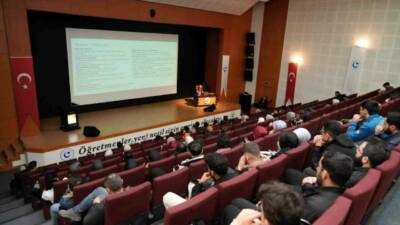 Adıyaman Üniversitesi’nde “İntiharı önlemede destek mekanizmaları ve toplumun rolü” konferansı