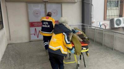 Adıyaman'ın Kahta ilçesinde otomobilin çarptığı yaya yaralandı.