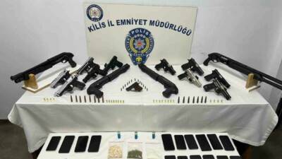 Kilis’te polis ekipleri tarafından yapılan operasyonlarda çeşitli suçlardan aranan 79