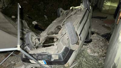 Adıyaman'da bir evin bahçesine uçan ve içindeki 2 kişinin yaralandığı