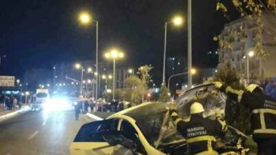 Mardin’de iki otomobilin çarpışması sonucu meydana gelen trafik kazasında 3