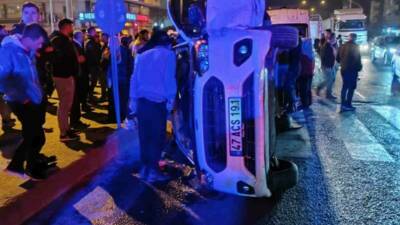 Mardin'in Kızıltepe ilçesinde pikap ile otomobilin çarpışması sonucu meydana gelen