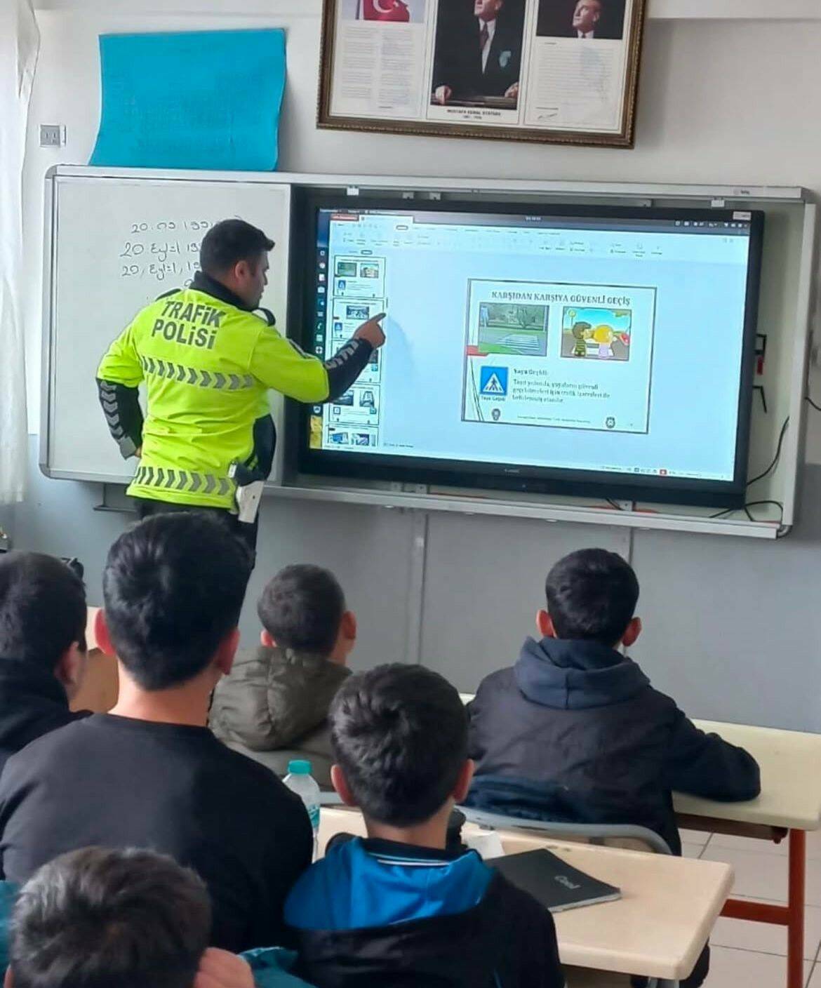 Adıyaman’ın Gölbaşı ilçesinde 2024-2025 eğitim-öğretim dönemi kapsamında ortaokul öğrencilerine yönelik