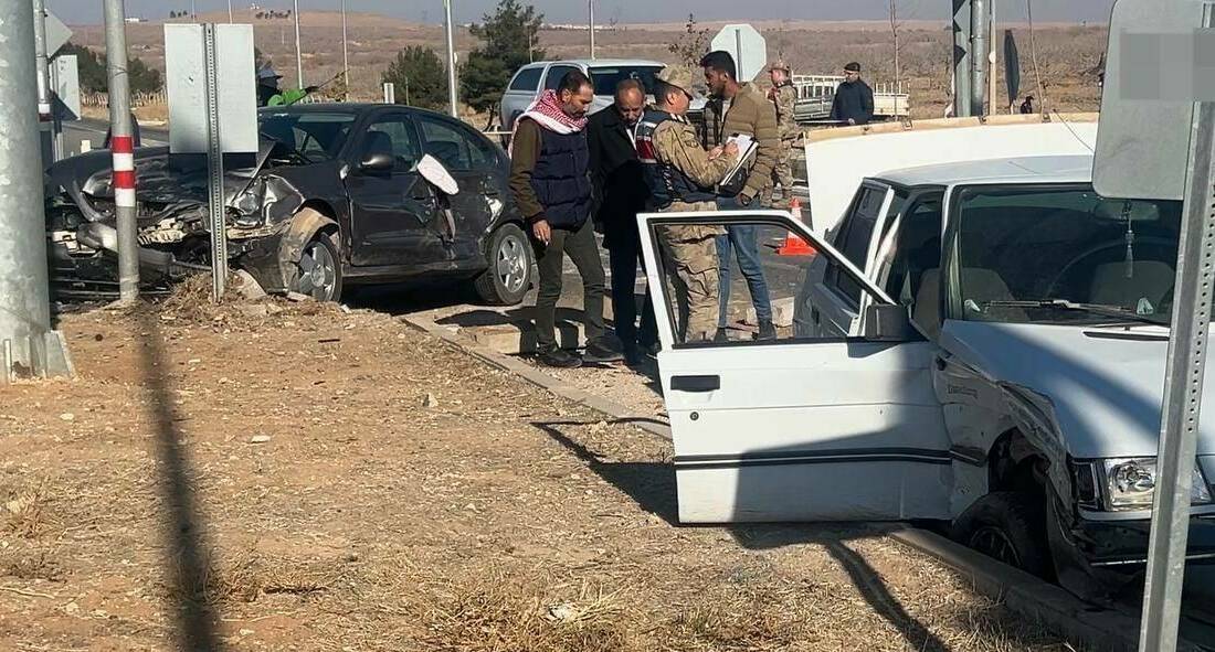 Şanlıurfa’nın Ceylanpınar ilçesinde, Suriye’ye dönüş yolunda olan mültecileri taşıyan bir