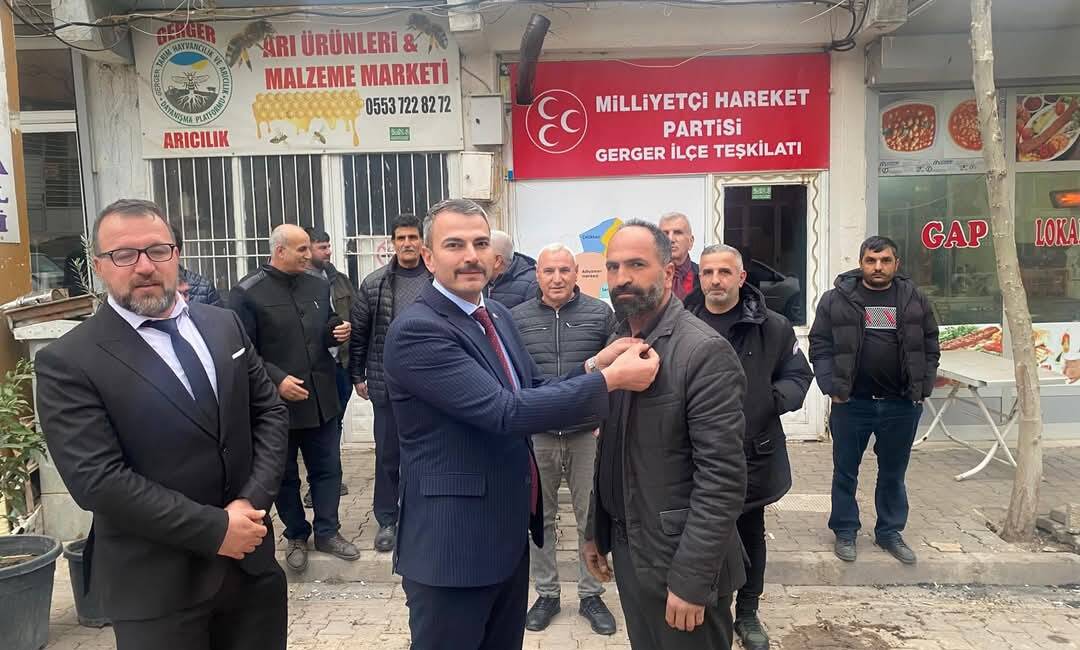 İYİ Parti Gerger İlçe Başkanı Aziz Çelik ve yönetim kurulu