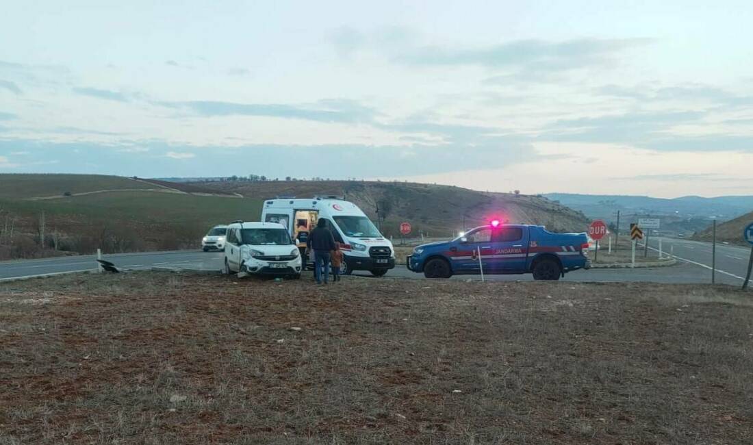 Adıyaman’ın Gölbaşı ilçesinde iki hafif ticari aracın çarpışması sonucu 1