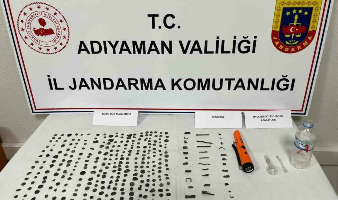 Adıyaman’da yapılan operasyonda çok sayıda tarihi eser ele geçirildi.