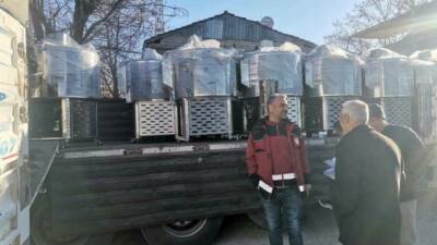 Adıyaman’ın Gölbaşı ilçesinde süt üreticilerine süt soğutma tankı dağıtıldı.