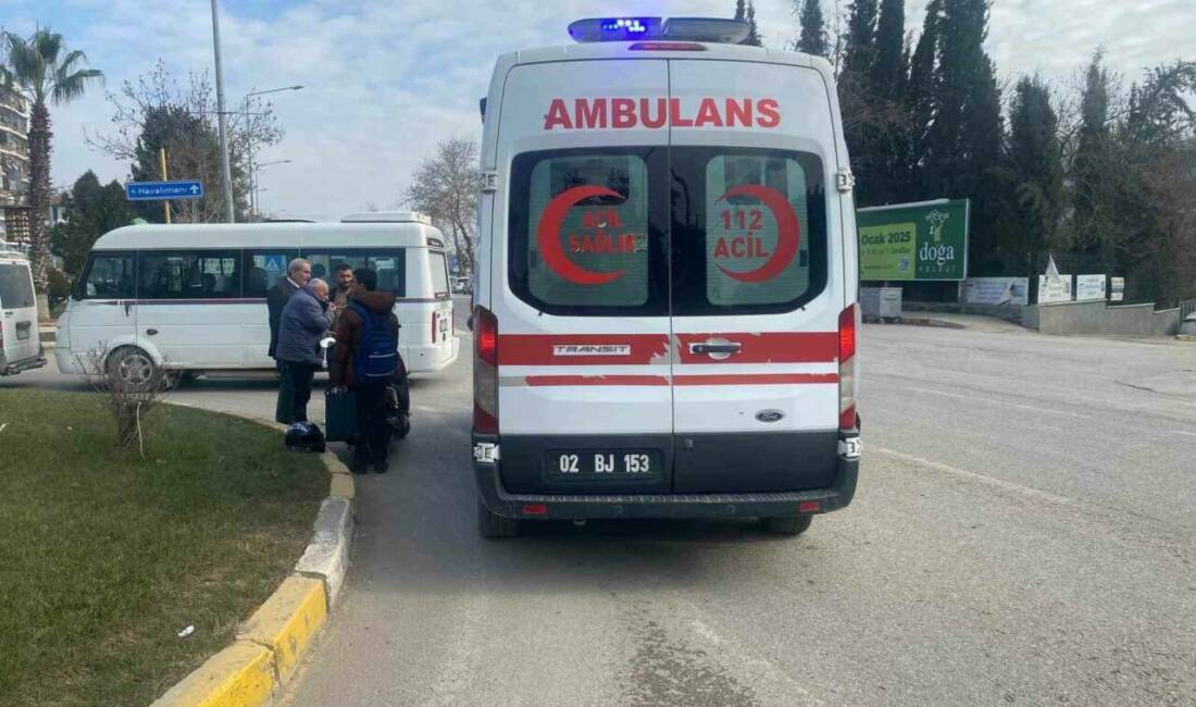 Adıyaman’da, kamyonet ile motosikletin çarpışması sonucu meydana gelen kazada 1