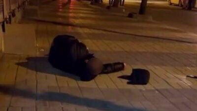 Adıyaman’ın Kahta ilçesinde uyuşturucu madde kullanarak kaldırıma yığılan kişilerin içler