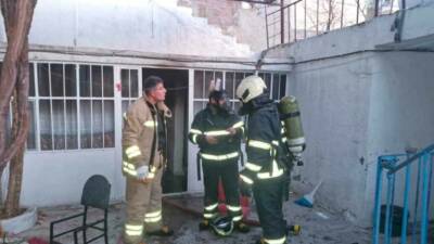 Mardin’in Artuklu ilçesinde bir evde çıkan yangın, itfaiye ekiplerince söndürüldü.