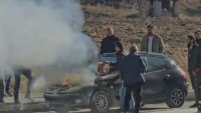 Batman’da seyir halindeki bir otomobilin motor bölümünde yangın çıktı. Yangın,