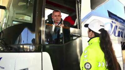 Adıyaman İl Emniyet Müdürlüğüne bağlı trafik polis ekiplerince yolcular ve