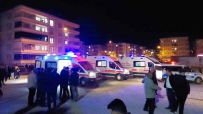 Gaziantep’in Nizip ilçesinde bir şahsın taziye evindeki kuzenlerine yönelik silahlı