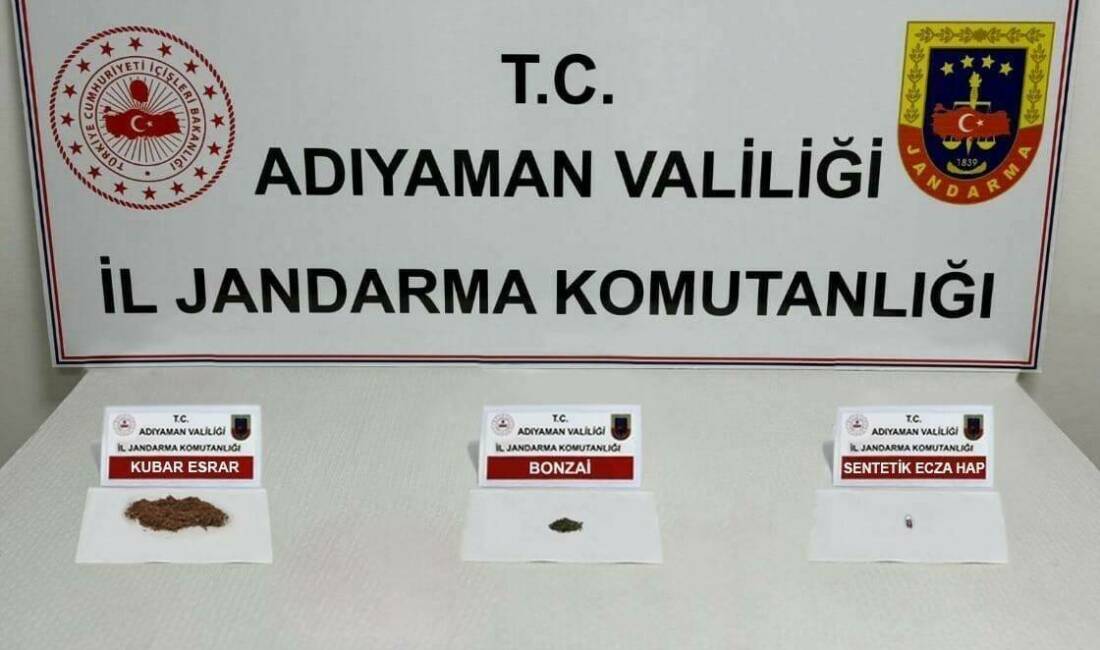 Adıyaman’da jandarma ekiplerince yapılan uyuşturucu operasyonunda 15 şahıs gözaltına alındı.