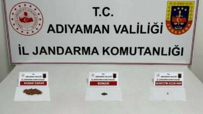 Adıyaman’da jandarma ekiplerince yapılan uyuşturucu operasyonunda 15 şahıs gözaltına alındı.