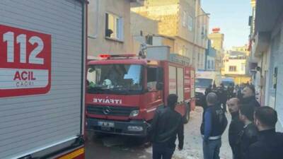 Gaziantep’in Nizip ilçesinde bir evde çıkan yangında 2 ve 3
