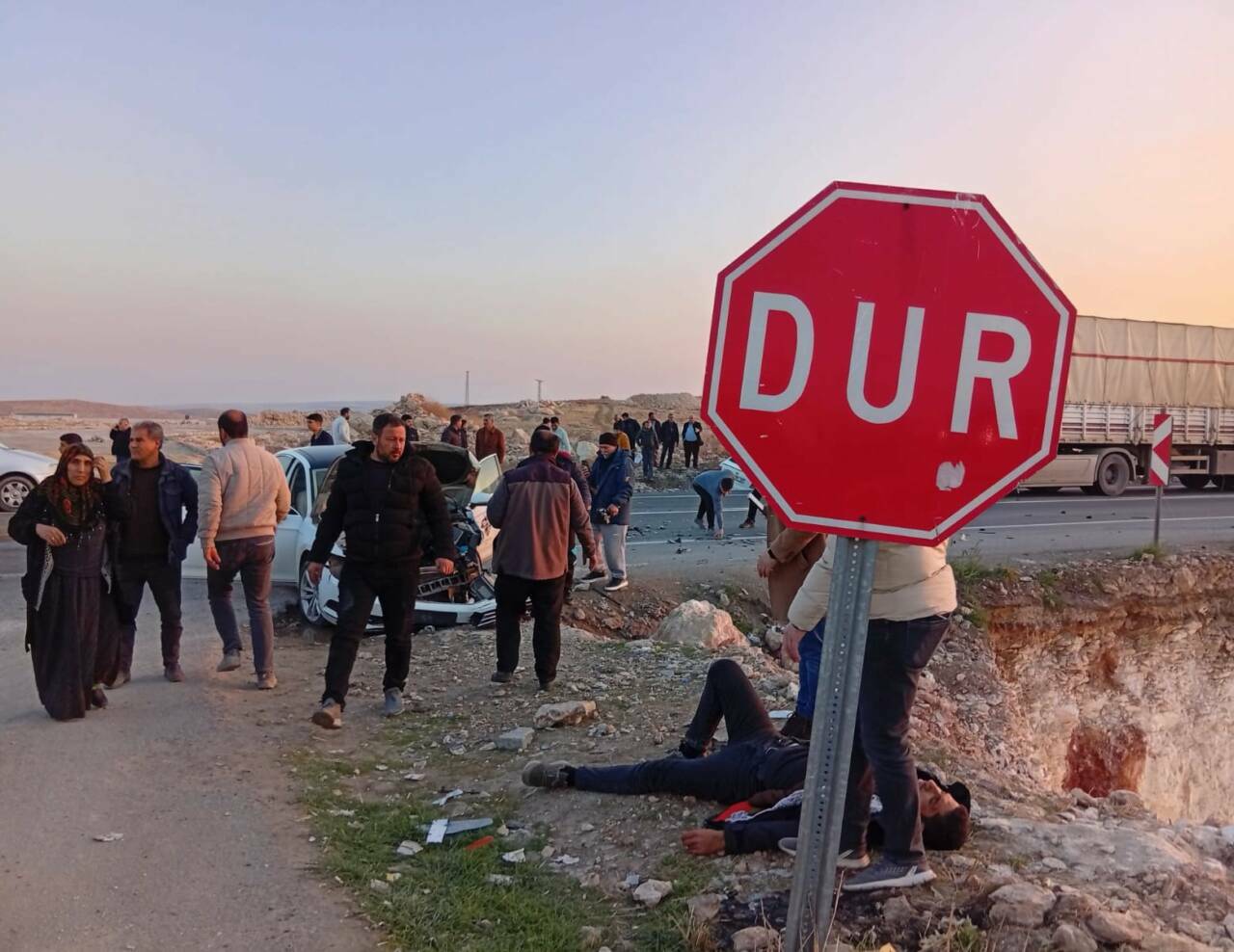 Şanlıurfa’da iki otomobilin çarpışması sonucu meydana gelen trafik kazasında 3