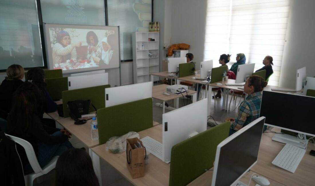 Adıyaman Belediyesi 04.17 Belgesel Film Atölyesinde kadınlarla atölye çalışması için