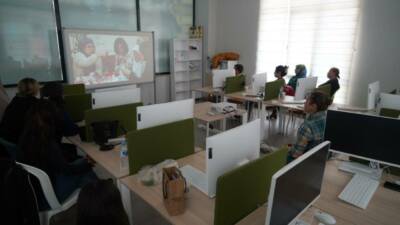 Adıyaman Belediyesi 04.17 Belgesel Film Atölyesinde kadınlarla atölye çalışması için