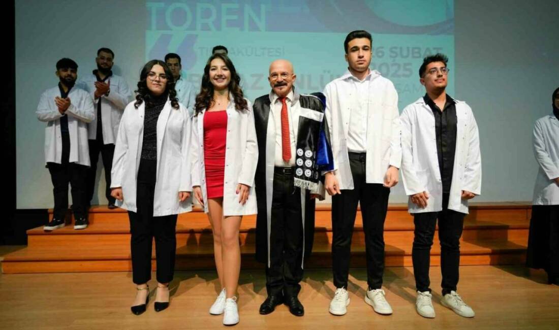 Adıyaman Üniversitesi Tıp Fakültesi 1. sınıf öğrencileri için beyaz önlük